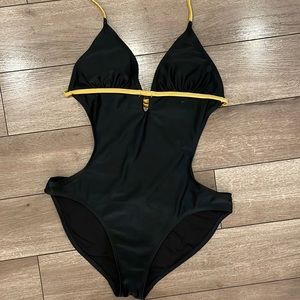 Old Navy Swim suite